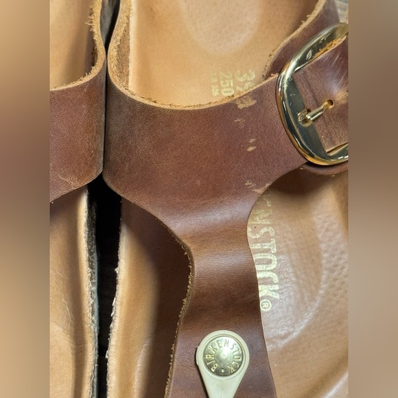 Like new! Gizeh Big Buckle Sandal in Cognac
BIRKENSTOCK - Picture 8 of 8